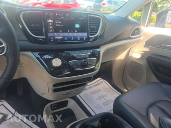 2024 Chrysler Pacifica Touring L 121.6" WB - miniatura 10