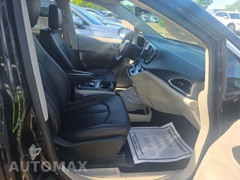 2024 Chrysler Pacifica Touring L 121.6" WB - miniatura 19