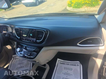 2024 Chrysler Pacifica Touring L 121.6" WB - miniatura 20