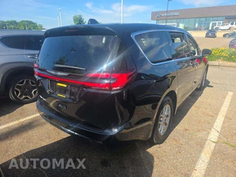 2024 Chrysler Pacifica Touring L 121.6" WB - miniatura 3