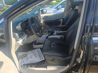 2024 Chrysler Pacifica Touring L 121.6" WB - miniatura 6