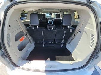2024 Chrysler Pacifica Touring L 121.6" WB - miniatura 17