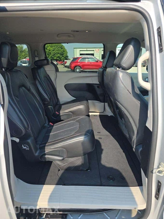 2024 Chrysler Pacifica Touring L 121.6" WB - miniatura 14