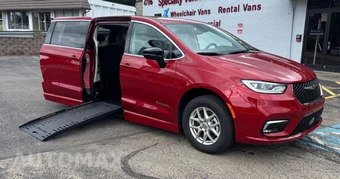 2024 Chrysler Pacifica Touring L 121.6" WB - car from the USA, Manheim Buy-Now listing at AUTOMAX