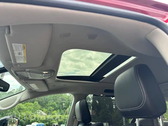 2024 Chrysler Pacifica Touring L 121.6" WB - miniatura 10