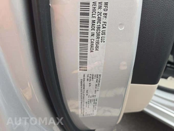 2024 Chrysler Pacifica Touring L 121.6" WB - miniatura 2