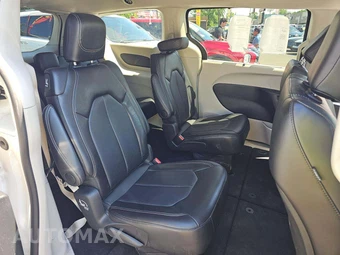 2024 Chrysler Pacifica Touring L 121.6" WB - miniatura 17