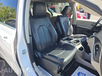 2024 Chrysler Pacifica Touring L 121.6" WB - miniatura 19