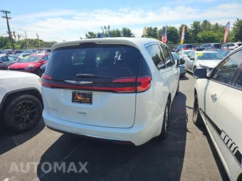 2024 Chrysler Pacifica Touring L 121.6" WB - miniatura 3