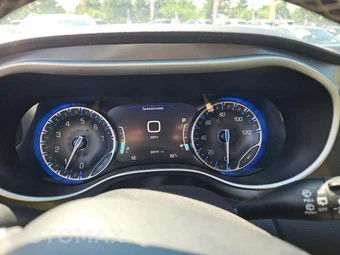 2024 Chrysler Pacifica Touring L 121.6" WB - miniatura 9