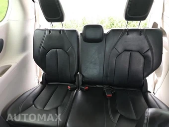 2024 Chrysler Pacifica Touring L 121.6" WB - miniatura 17