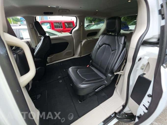 2024 Chrysler Pacifica Touring L 121.6" WB - miniatura 13