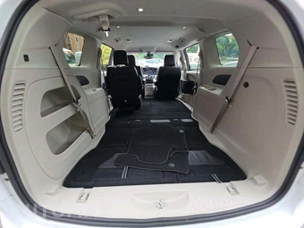 2024 Chrysler Pacifica Touring L 121.6" WB - miniatura 15