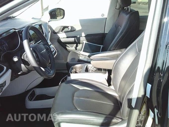 2024 Chrysler Pacifica Touring L 121.6" WB - miniatura 8