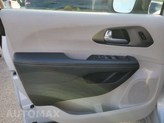 2024 Chrysler Pacifica Touring L 121.6" WB - miniatura 15