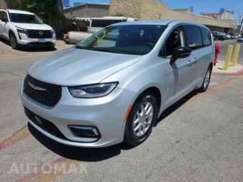 2024 Chrysler Pacifica Touring L 121.6" WB