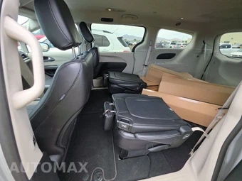 2024 Chrysler Pacifica Touring L 121.6" WB - miniatura 13