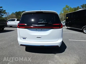 2024 Chrysler Pacifica Touring L 121.6" WB - miniatura 4