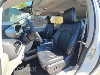 2024 Chrysler Pacifica Touring L 121.6" WB - miniatura 7