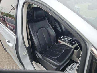 2024 Chrysler Pacifica Touring L 121.6" WB - miniatura 19
