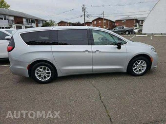2024 Chrysler Pacifica Touring L 121.6" WB - miniatura 4