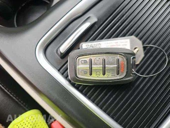 2024 Chrysler Pacifica Touring L 121.6" WB - miniatura 8