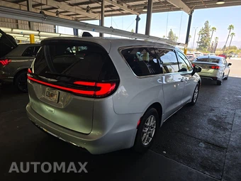 2024 Chrysler Pacifica Touring L 121.6" WB - miniatura 4