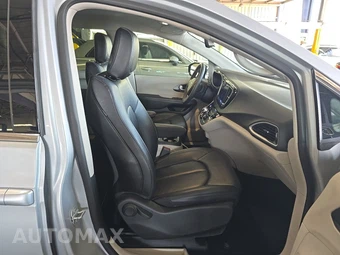 2024 Chrysler Pacifica Touring L 121.6" WB - miniatura 8