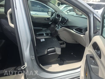 2024 Chrysler Pacifica Touring L 121.6" WB - miniatura 8