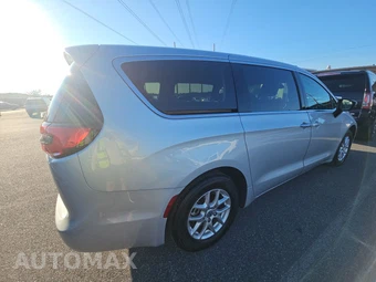 2024 Chrysler Pacifica Touring L 121.6" WB - miniatura 4