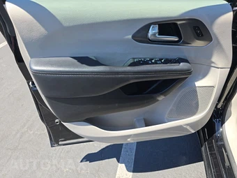 2024 Chrysler Pacifica Touring L 121.6" WB - miniatura 9