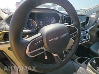 2024 Chrysler Pacifica Touring L 121.6" WB - miniatura 10
