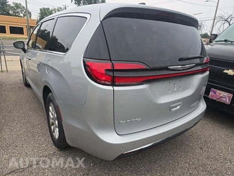 2024 Chrysler Pacifica Touring L 121.6" WB - miniatura 2