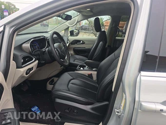 2024 Chrysler Pacifica Touring L 121.6" WB - miniatura 6