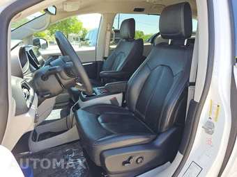 2024 Chrysler Pacifica Touring L 121.6" WB - miniatura 6