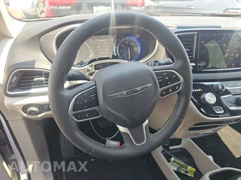 2024 Chrysler Pacifica Touring L 121.6" WB - miniatura 10