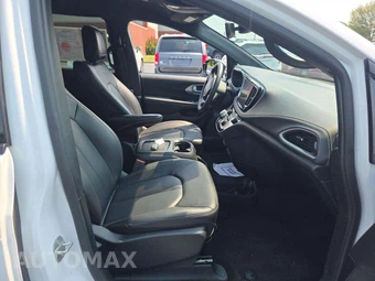 2024 Chrysler Pacifica Touring L 121.6" WB - miniatura 16