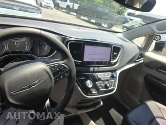 2024 Chrysler Pacifica Touring L 121.6" WB - miniatura 11