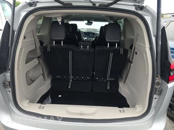 2024 Chrysler Pacifica Touring L 121.6" WB - miniatura 17