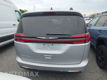 2024 Chrysler Pacifica Touring L 121.6" WB - miniatura 5