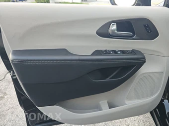 2024 Chrysler Pacifica Touring L 121.6" WB - miniatura 9