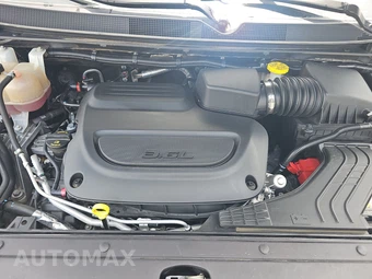 2024 Chrysler Pacifica Touring L 121.6" WB - miniatura 17