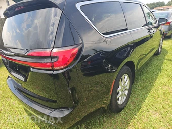 2024 Chrysler Pacifica Touring L 121.6" WB - miniatura 4