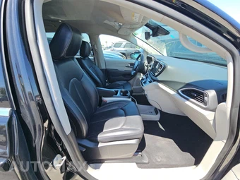 2024 Chrysler Pacifica Touring L 121.6" WB - miniatura 8