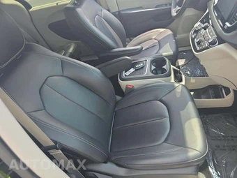 2024 Chrysler Pacifica Touring L 121.6" WB - miniatura 16