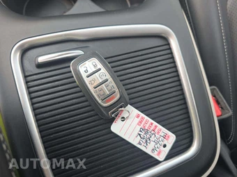 2024 Chrysler Pacifica Touring L 121.6" WB - miniatura 5