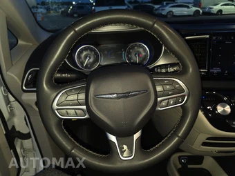 2024 Chrysler Pacifica Touring L 121.6" WB - miniatura 16