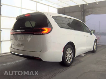 2024 Chrysler Pacifica Touring L 121.6" WB - miniatura 5