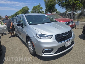 2024 Chrysler Pacifica Touring L 121.6" WB - miniatura 3