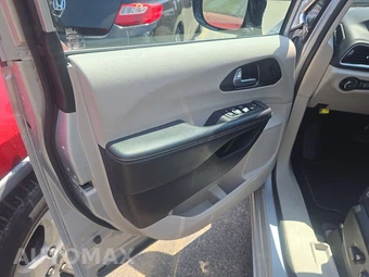 2024 Chrysler Pacifica Touring L 121.6" WB - miniatura 9